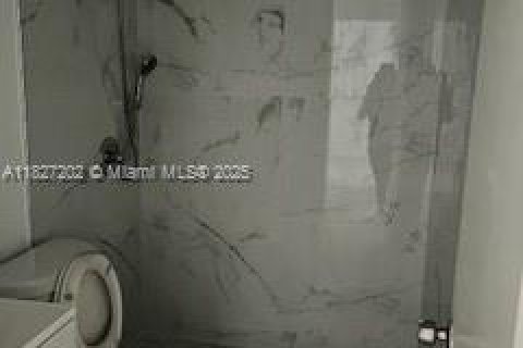 Купить виллу или дом в Хайалиа, Флорида 2 спальни, 123.28м2, № 1942343 - фото 5