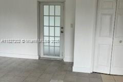 Купить виллу или дом в Хайалиа, Флорида 2 спальни, 123.28м2, № 1942343 - фото 13