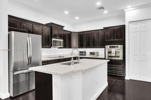 Casa en venta en Cooper City, Florida, 4 dormitorios, 273.32 m2 № 2390334 - foto 7