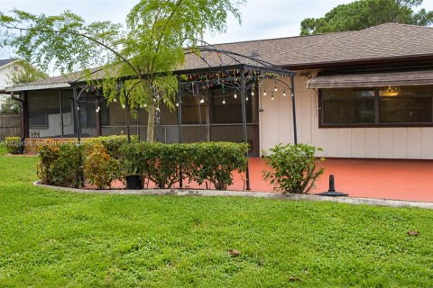 Casa en venta en Port St. Lucie, Florida, 2 dormitorios, 155.33 m2 № 2365649 - foto 7