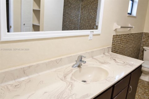 Casa en venta en Port St. Lucie, Florida, 2 dormitorios, 155.33 m2 № 2365649 - foto 15