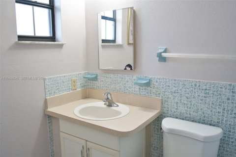 Casa en venta en Port St. Lucie, Florida, 2 dormitorios, 155.33 m2 № 2365649 - foto 46