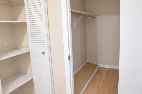 Casa en venta en Port St. Lucie, Florida, 2 dormitorios, 155.33 m2 № 2365649 - foto 49