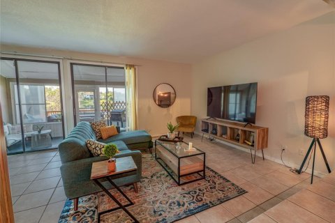 Condo in Altamonte Springs, Florida, 3 bedrooms  № 1720734 - photo 5