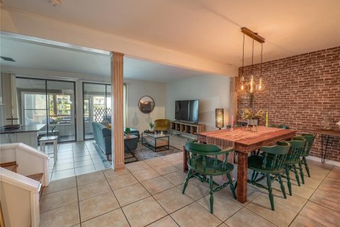 Condo in Altamonte Springs, Florida, 3 bedrooms  № 1720734 - photo 7