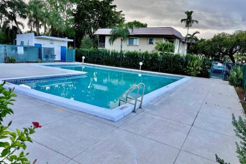 Condo in Weston, Florida, 2 bedrooms  № 1855334 - photo 26