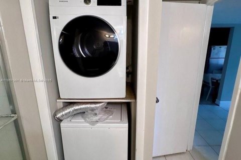 Condo in Weston, Florida, 2 bedrooms  № 1855334 - photo 25