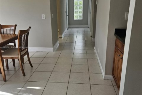 Condo in Weston, Florida, 2 bedrooms  № 1855334 - photo 4