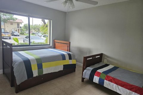 Condo in Weston, Florida, 2 bedrooms  № 1855334 - photo 7