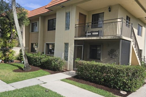 Condo in Weston, Florida, 2 bedrooms  № 1855334 - photo 1