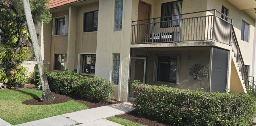 Condo in Weston, Florida, 2 bedrooms № 1855334