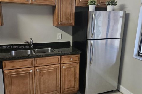 Condo in Weston, Florida, 2 bedrooms  № 1855334 - photo 8