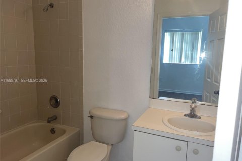 Touwnhouse à vendre à Tamarac, Floride: 2 chambres, 112.78 m2 № 2063986 - photo 20