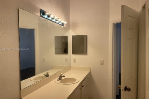 Touwnhouse à vendre à Tamarac, Floride: 2 chambres, 112.78 m2 № 2063986 - photo 19