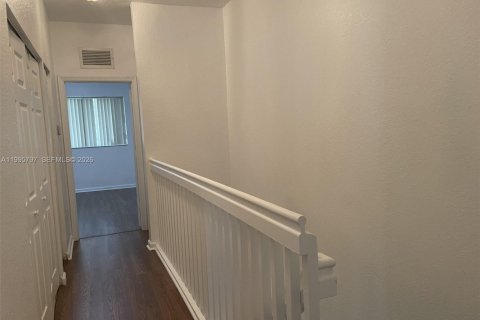 Touwnhouse à vendre à Tamarac, Floride: 2 chambres, 112.78 m2 № 2063986 - photo 14