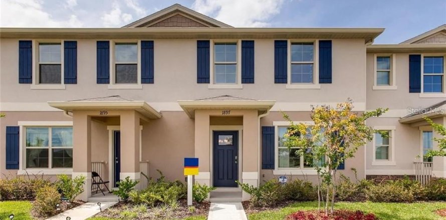 Adosado en Kissimmee, Florida 3 dormitorios, 150.87 m2 № 2102871