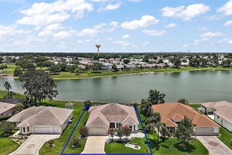 House in The Villages, Florida 3 bedrooms, 208.29 sq.m. № 1777848 - photo 6