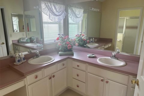 House in The Villages, Florida 3 bedrooms, 208.29 sq.m. № 1777848 - photo 14