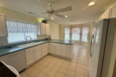 House in The Villages, Florida 3 bedrooms, 208.29 sq.m. № 1777848 - photo 10