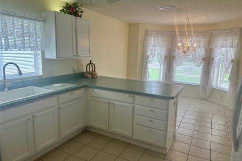 House in The Villages, Florida 3 bedrooms, 208.29 sq.m. № 1777848 - photo 9