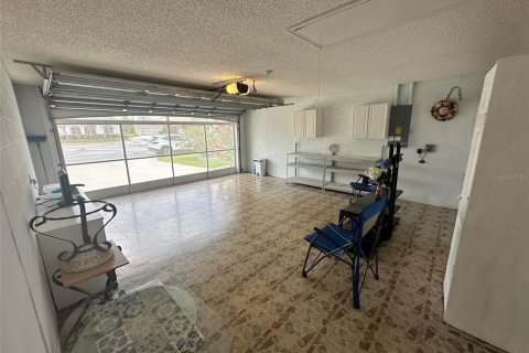 House in The Villages, Florida 3 bedrooms, 208.29 sq.m. № 1777848 - photo 20