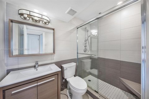 Copropriété à vendre à Hallandale Beach, Floride: 2 chambres, 105.82 m2 № 1997786 - photo 15