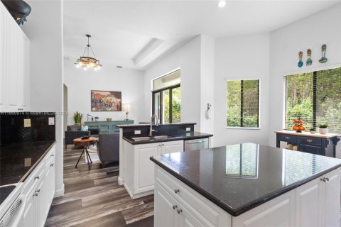 Casa en venta en Cutler Bay, Florida, 4 dormitorios, 252.97 m2 № 1890693 - foto 17