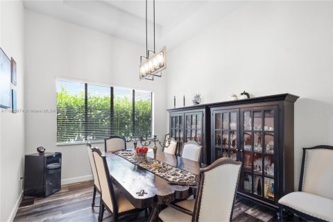 Casa en venta en Cutler Bay, Florida, 4 dormitorios, 252.97 m2 № 1890693 - foto 18