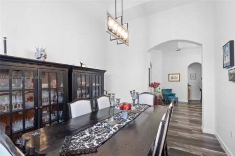 Casa en venta en Cutler Bay, Florida, 4 dormitorios, 252.97 m2 № 1890693 - foto 19