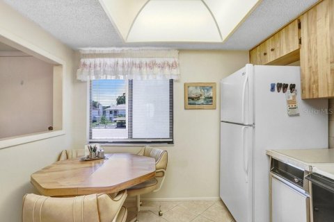 Copropriété à vendre à Oldsmar, Floride: 2 chambres, 101.64 m2 № 1733595 - photo 4