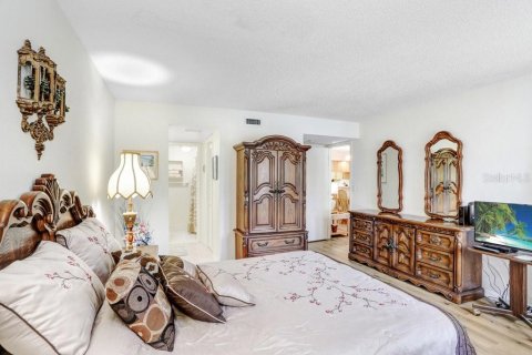 Copropriété à vendre à Oldsmar, Floride: 2 chambres, 101.64 m2 № 1733595 - photo 10