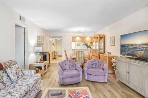 Copropriété à vendre à Oldsmar, Floride: 2 chambres, 101.64 m2 № 1733595 - photo 8