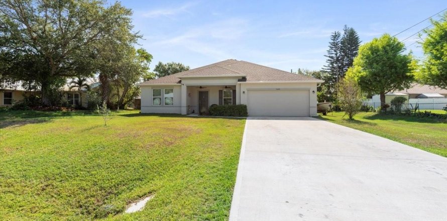 House in Sebastian, Florida 4 bedrooms, 187.01 sq.m. № 1172253