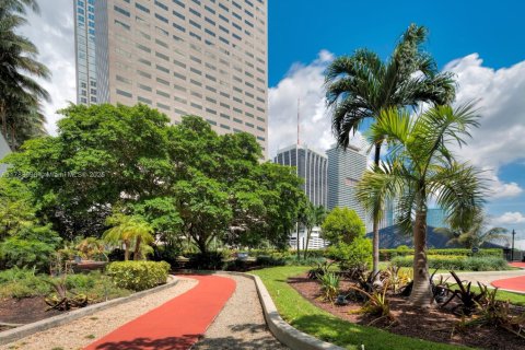Condominio en venta en Miami, Florida, 1 dormitorio, 78.6 m2 № 1705814 - foto 13