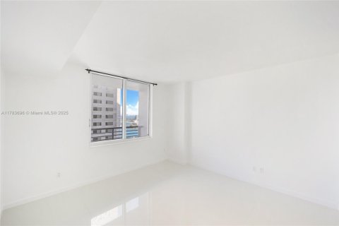 Condominio en venta en Miami, Florida, 1 dormitorio, 78.6 m2 № 1705814 - foto 25