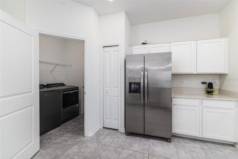 House in Winter Haven, Florida 4 bedrooms, 194.44 sq.m. № 1846648 - photo 6