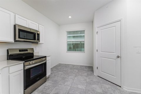 House in Winter Haven, Florida 4 bedrooms, 194.44 sq.m. № 1846648 - photo 7