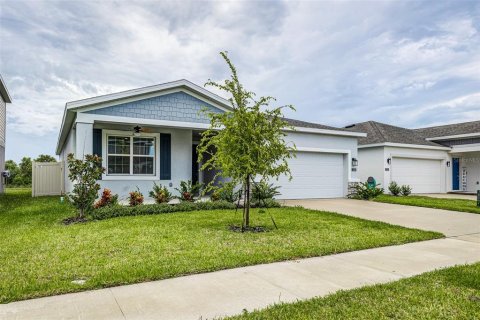House in Winter Haven, Florida 4 bedrooms, 194.44 sq.m. № 1846648 - photo 4
