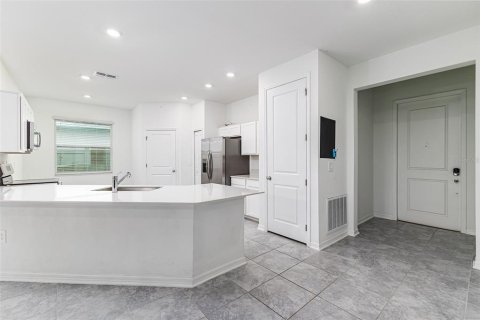 House in Winter Haven, Florida 4 bedrooms, 194.44 sq.m. № 1846648 - photo 5