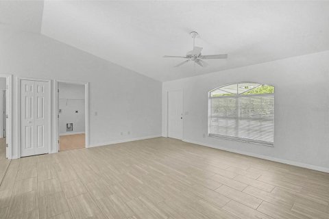 House in North Port, Florida 3 bedrooms, 132.2 sq.m. № 1792744 - photo 4