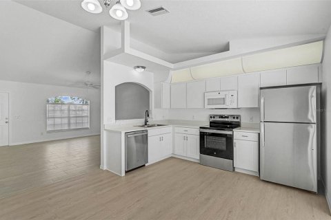 House in North Port, Florida 3 bedrooms, 132.2 sq.m. № 1792744 - photo 9