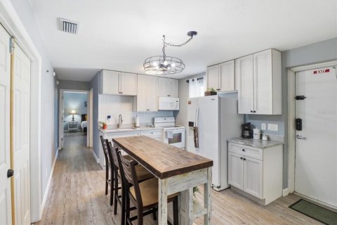 Condo in Anthony, Florida, 1 bedroom  № 2379502 - photo 9