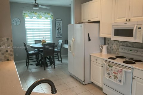Casa en venta en Port St. Lucie, Florida, 3 dormitorios, 154.5 m2 № 1992209 - foto 18