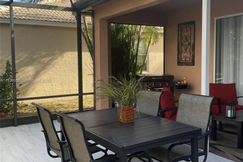 Casa en venta en Port St. Lucie, Florida, 3 dormitorios, 154.5 m2 № 1992209 - foto 16