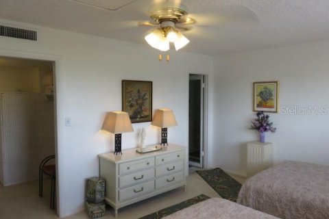 Copropriété à louer à Bradenton, Floride: 2 chambres, 118.91 m2 № 2106278 - photo 10