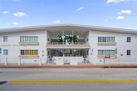 Appartement à louer à Miami Beach, Floride: 2 chambres, 83.61 m2 № 2168801 - photo 6