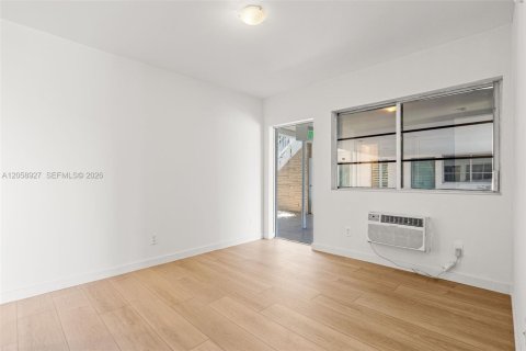 Appartement à louer à Miami Beach, Floride: 2 chambres, 83.61 m2 № 2168801 - photo 23