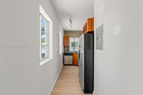 Appartement à louer à Miami Beach, Floride: 2 chambres, 83.61 m2 № 2168801 - photo 19
