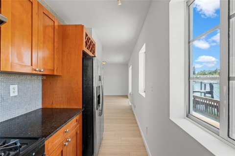 Appartement à louer à Miami Beach, Floride: 2 chambres, 83.61 m2 № 2168801 - photo 20