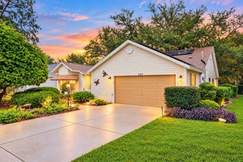 Villa ou maison à The Villages, Floride 3 chambres, 207.17 m2 № 2411544